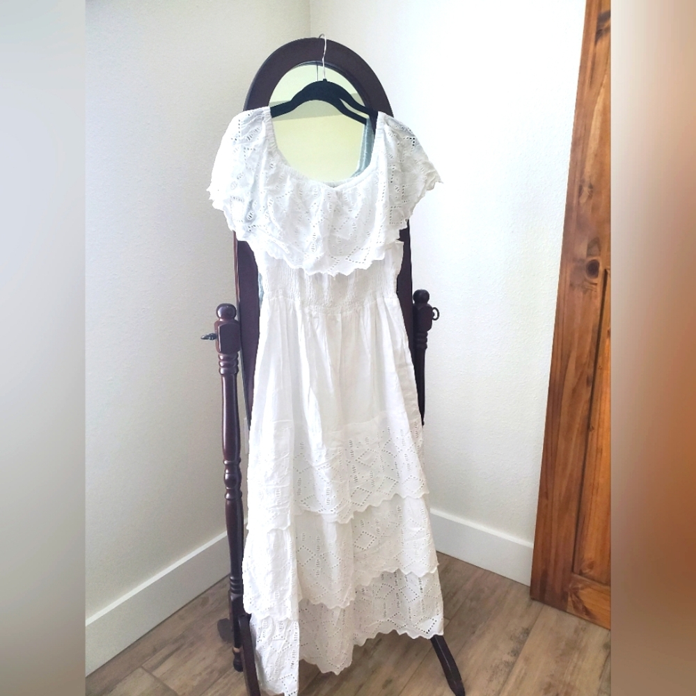 NWT NAOO Nation AK Outfits White Eyelet Maxi Dress Size Large